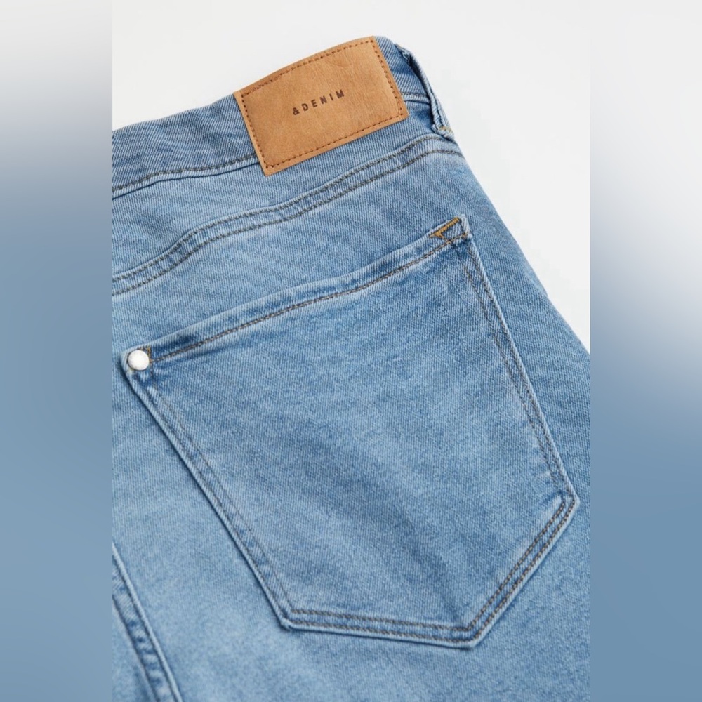 Jeans - Picture 2 of 5
